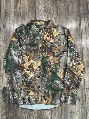 Women’s Under Armour Real Tree Camo Button Up